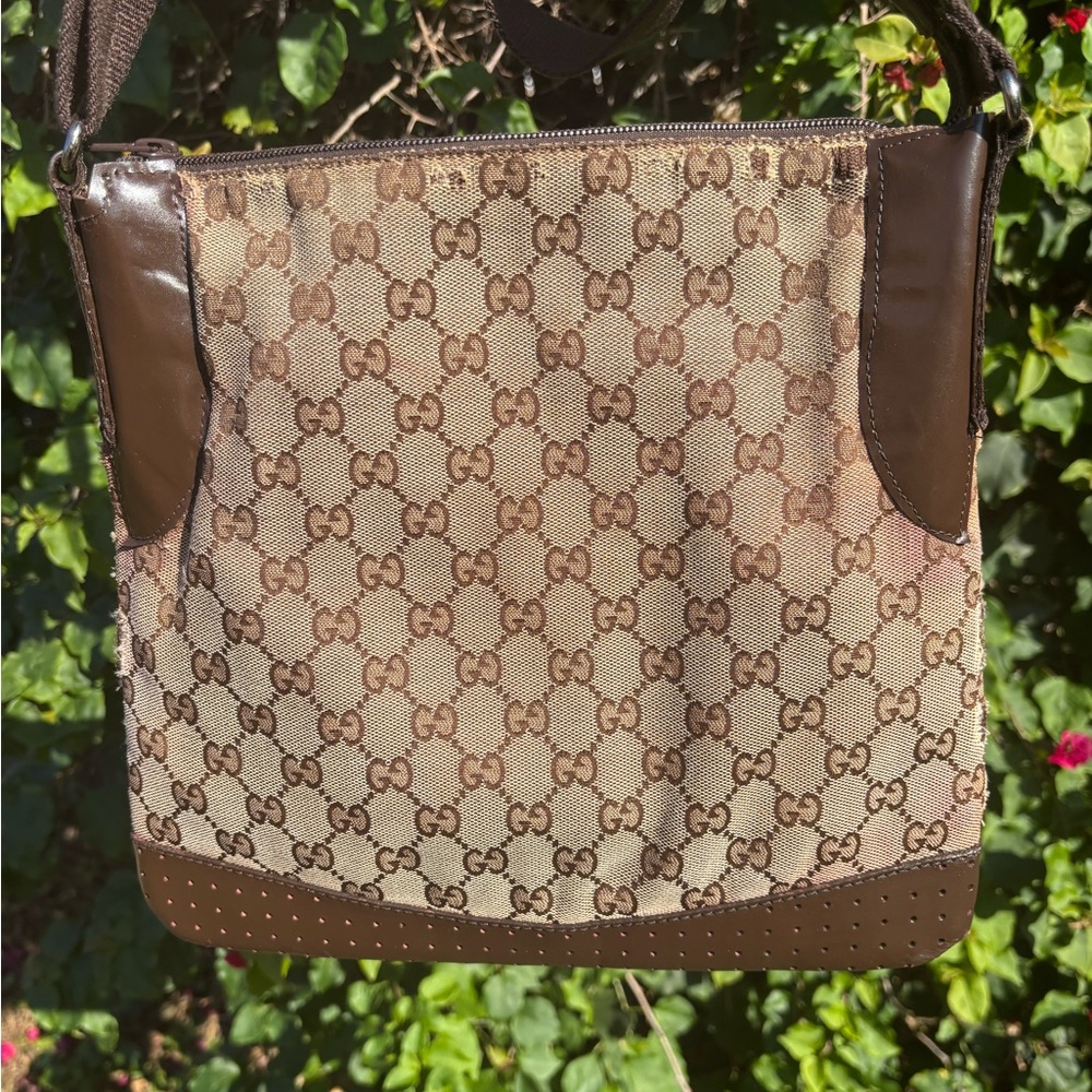 Authentic Gucci Tan and Brown Monogram Crossbody Shoulder Bag Project